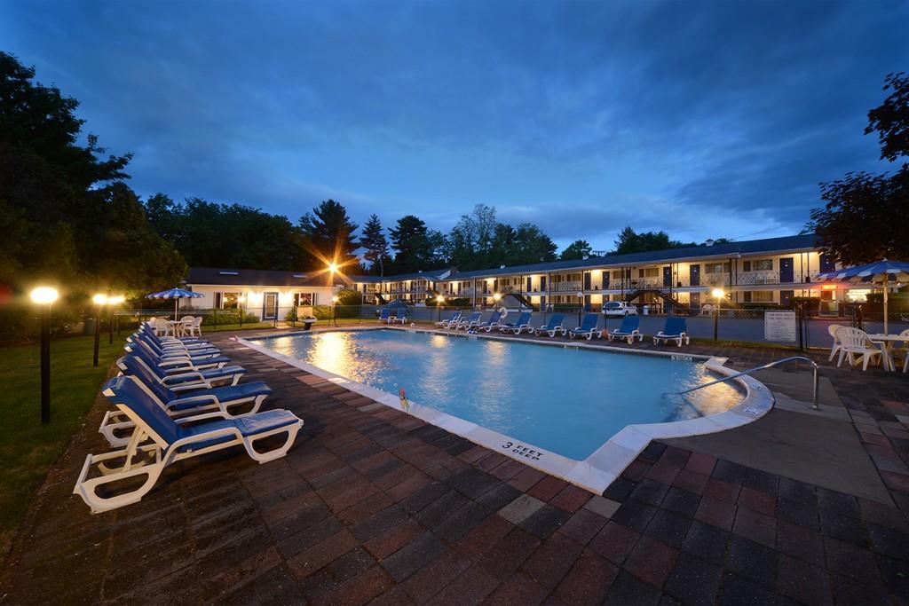 Turf And Spa Motel Saratoga Springs Exteriér fotografie