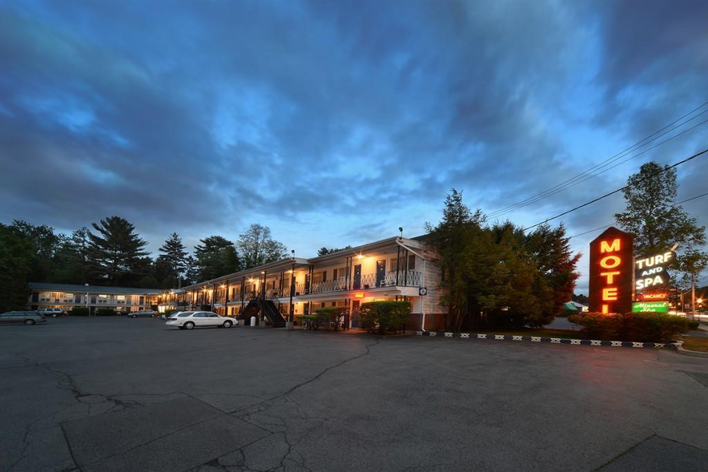 Turf And Spa Motel Saratoga Springs Exteriér fotografie